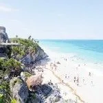 Ruinas y playa en la Riviera Maya