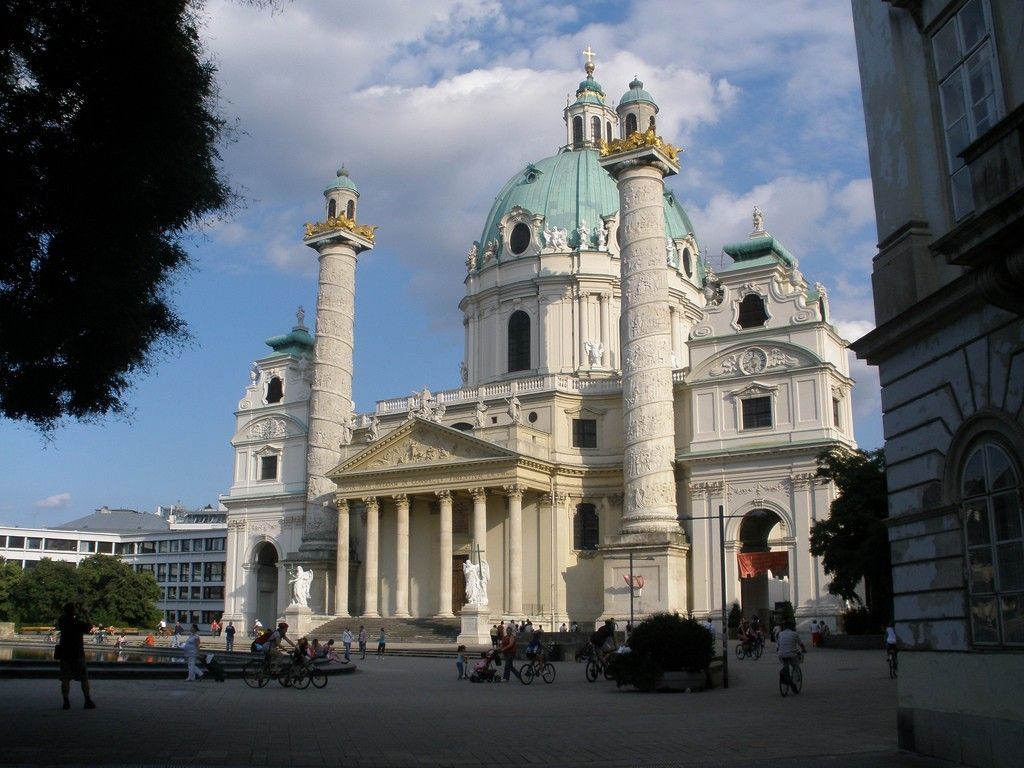 Iglesia San Carlos Borromeo (Karlskirche) - Viena