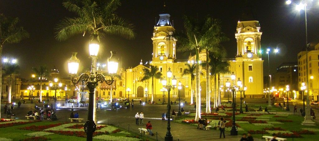 Plaza Mayor y Catedral de Lima