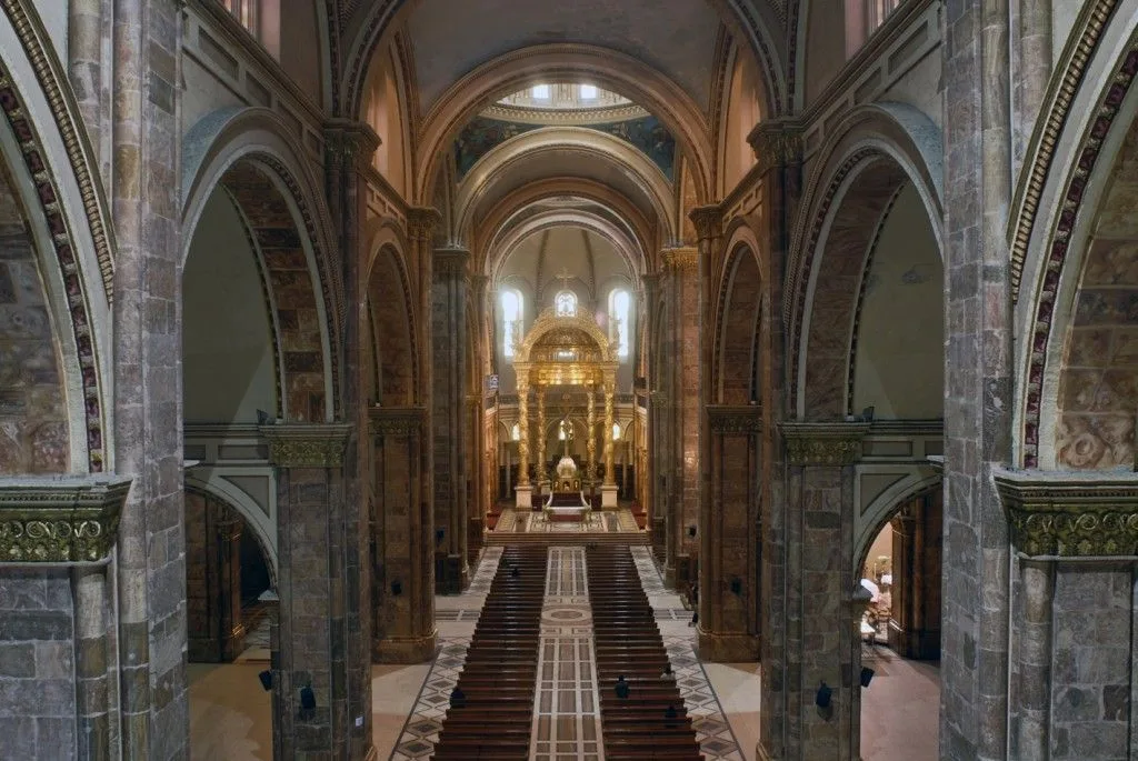 Catedral Nueva Cuenca, visita imperdible al viajar a Cuenca