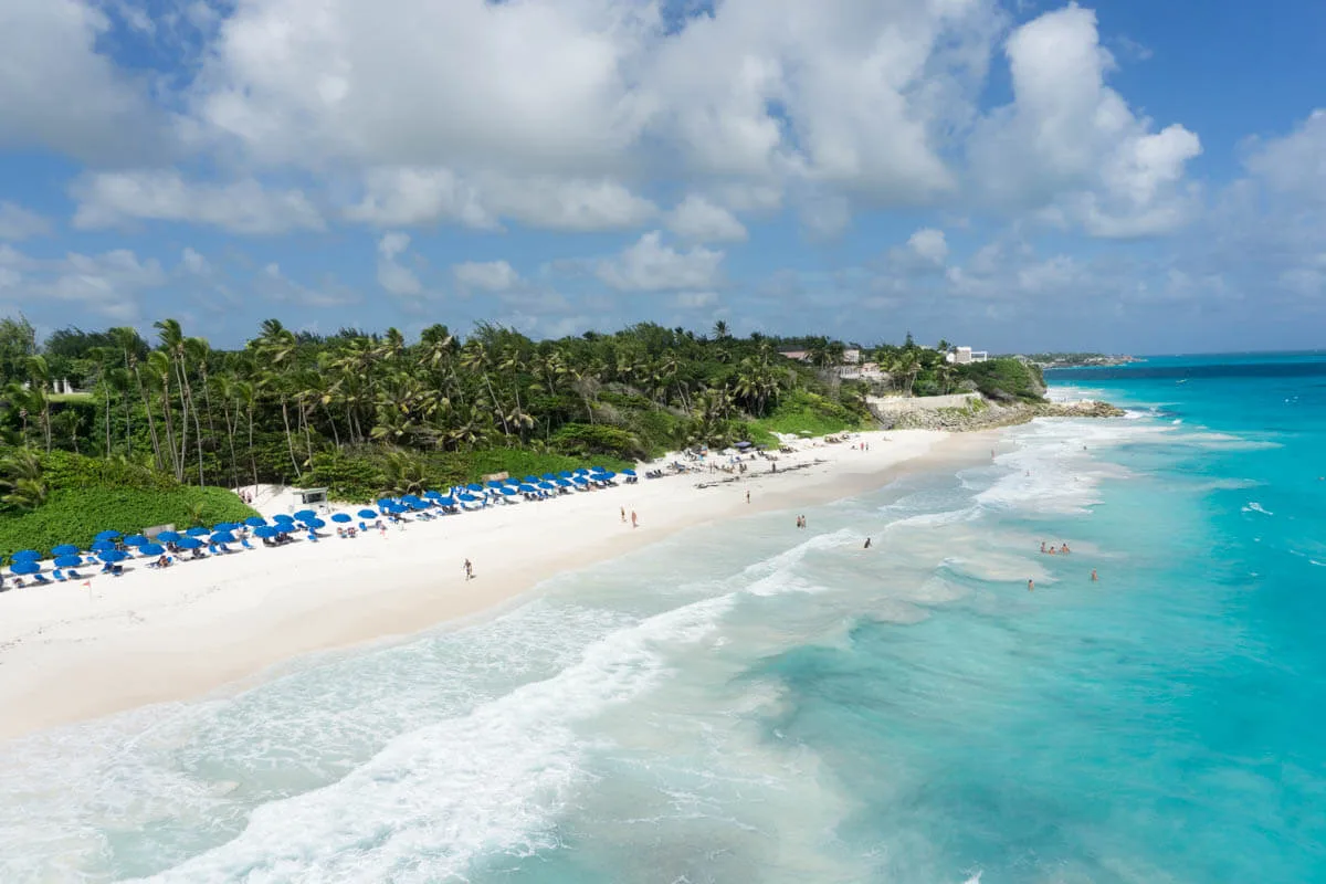 Las playas de Barbados poseen una de las aguas más cristalinas del Caribe