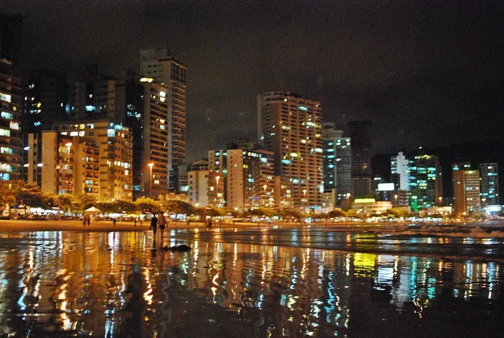 Camboriu de noche