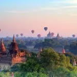 La mejor postal de Myanmar: Bagan, sus templos y el sol